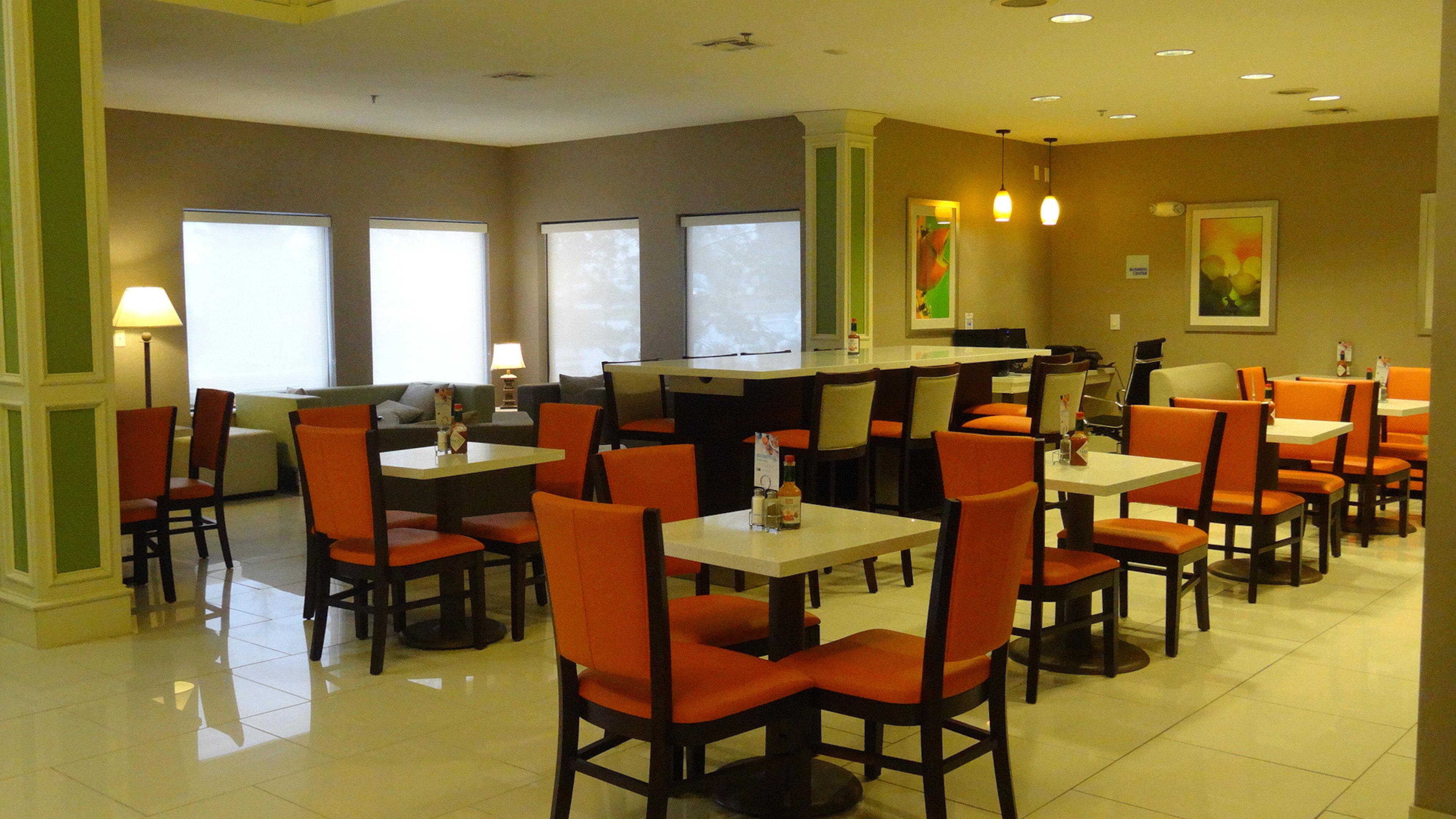 Holiday Inn Express Hotel Kansas City - Bonner Springs By Ihg Exteriér fotografie