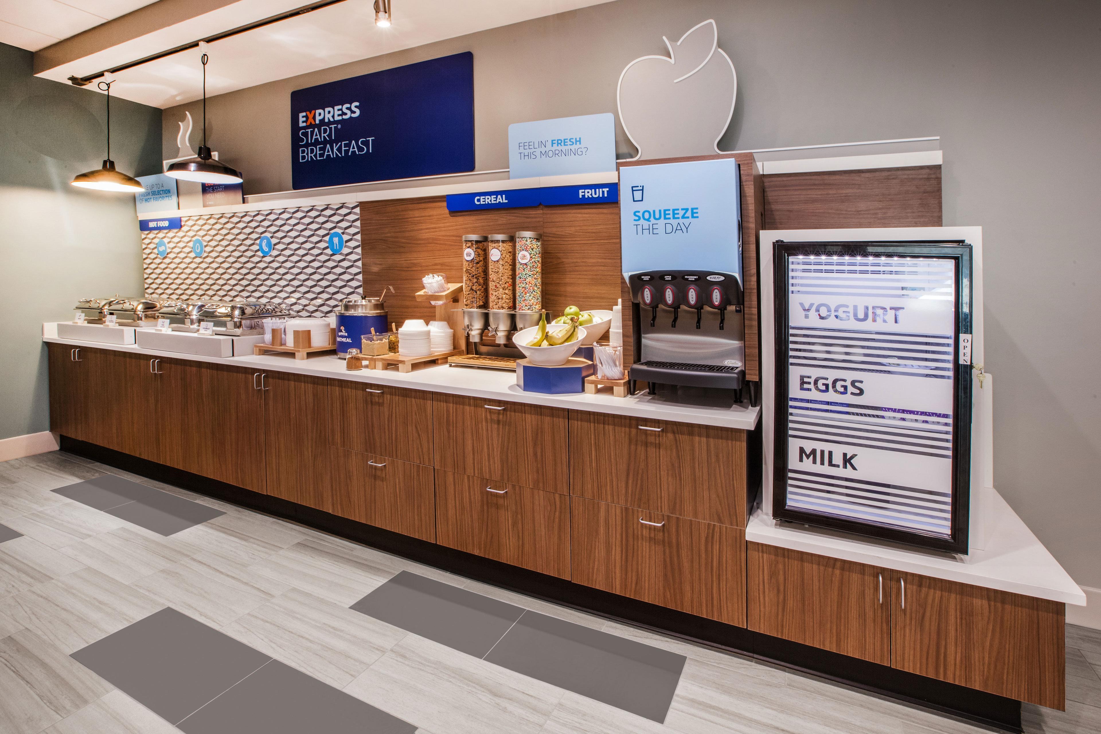 Holiday Inn Express Hotel Kansas City - Bonner Springs By Ihg Exteriér fotografie