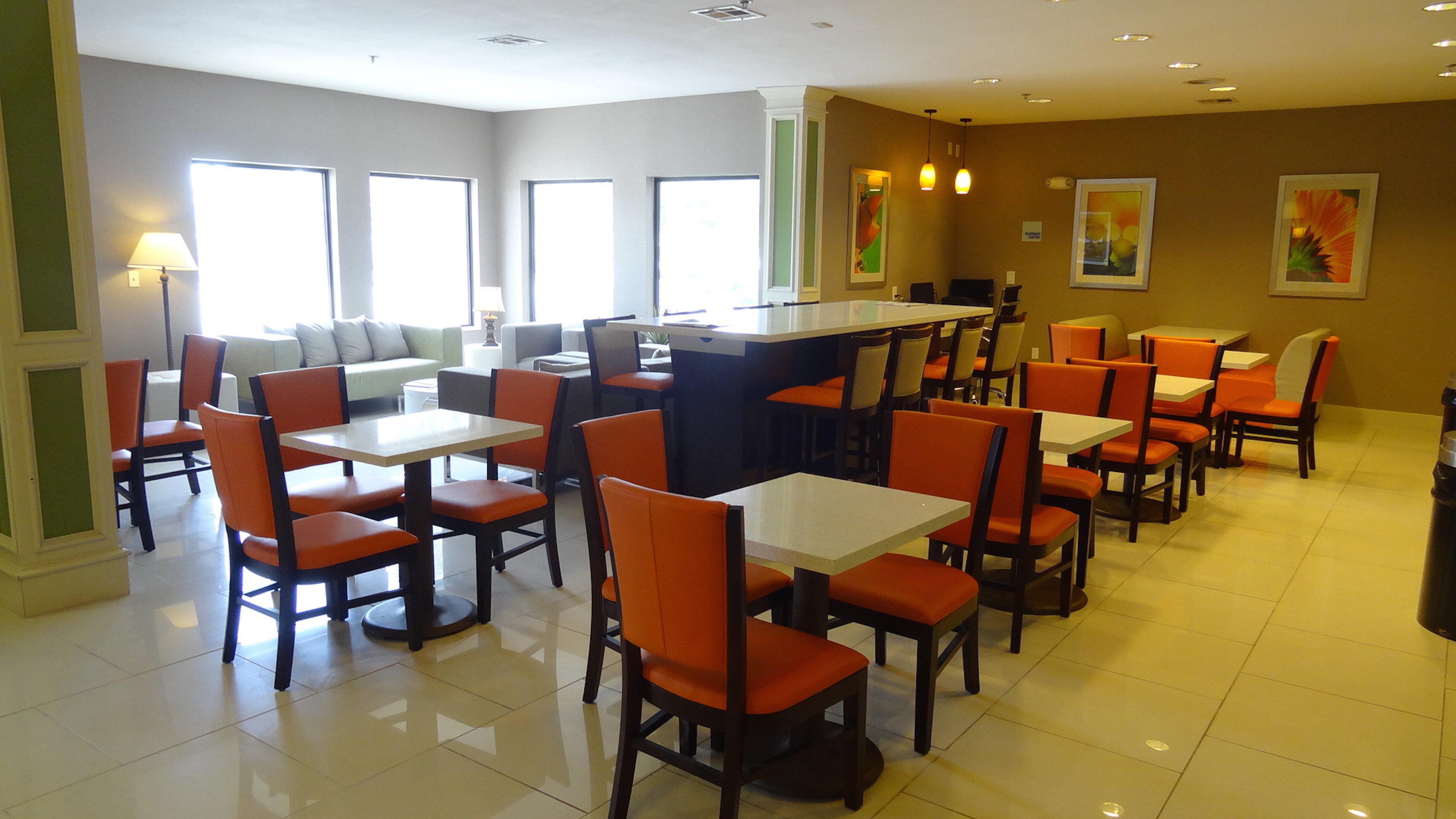 Holiday Inn Express Hotel Kansas City - Bonner Springs By Ihg Exteriér fotografie